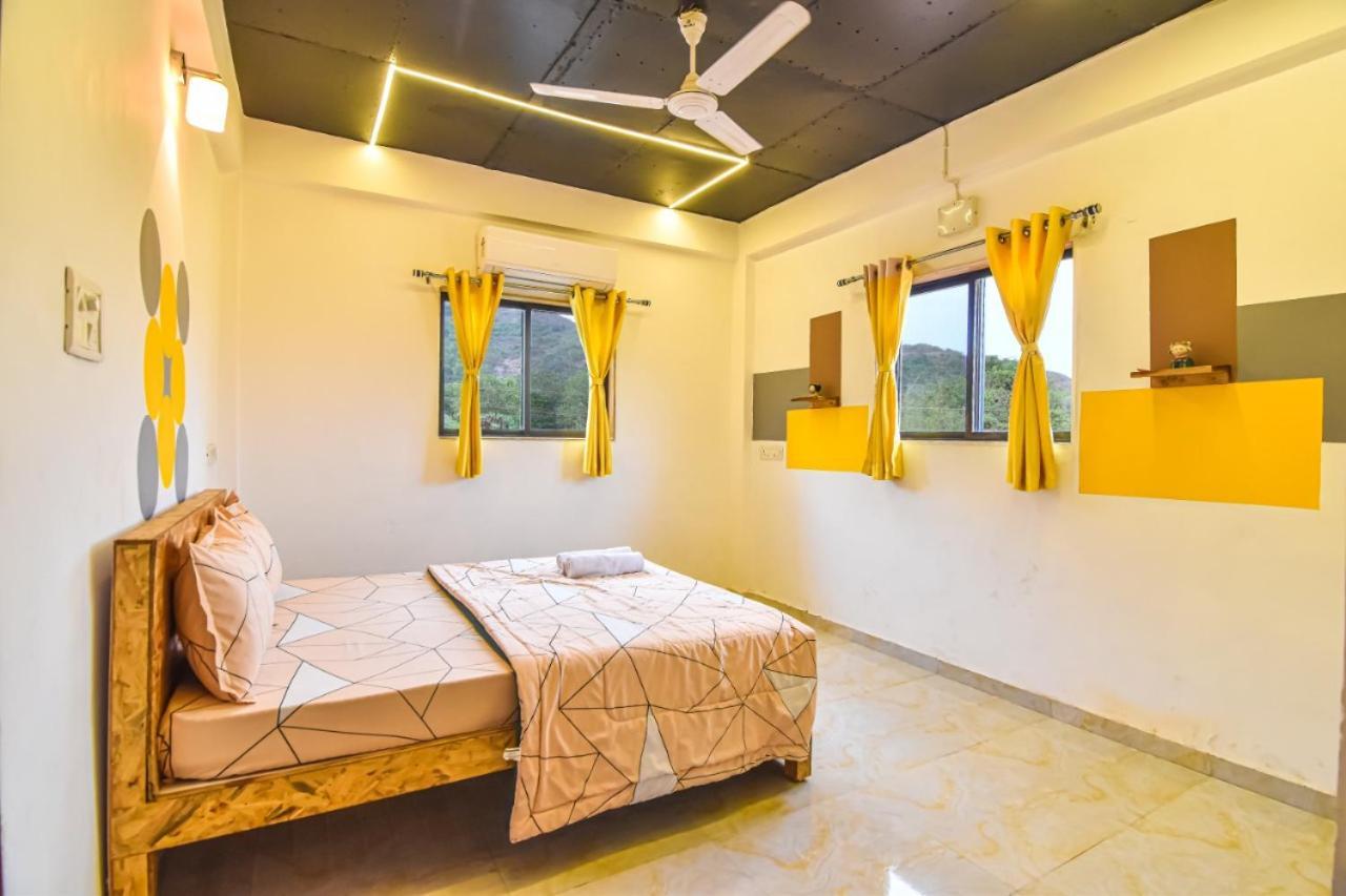 Empyrean Stay Ll 3Bhk Ll Jaguar Villa Ll Ac Ll Pvt Pool Ll Luxury Lonavala Exterior foto