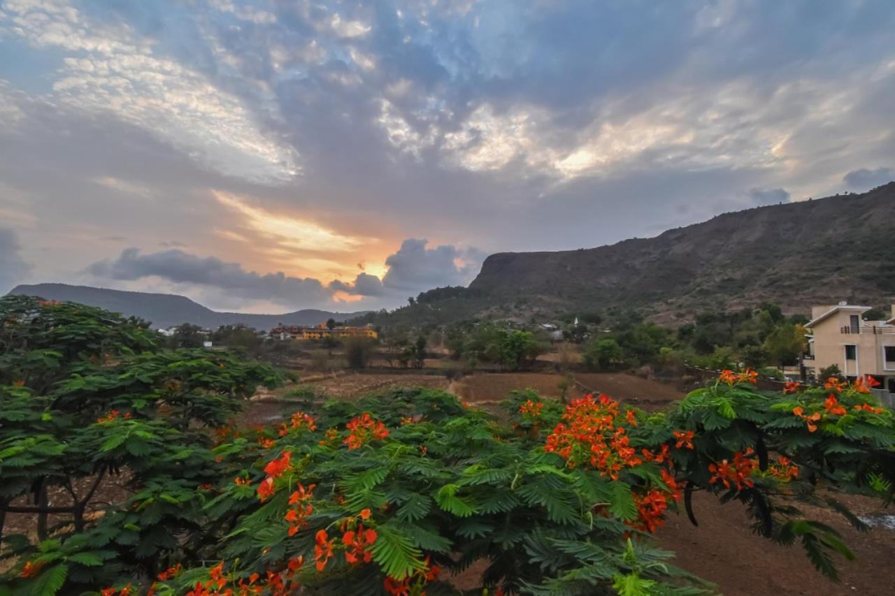 Empyrean Stay Ll 3Bhk Ll Jaguar Villa Ll Ac Ll Pvt Pool Ll Luxury Lonavala Exterior foto